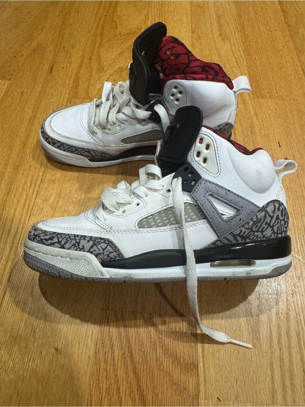Jordan size 4Y